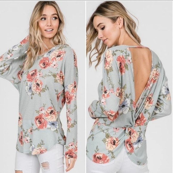 Tops - Boutique floral open back top. M